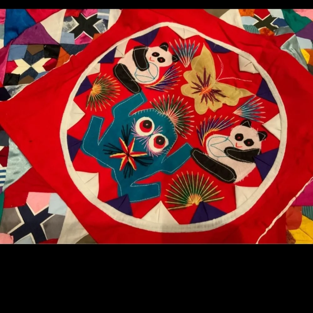 NWOT Chinese Bai Jia Bei Quilt Trapestry